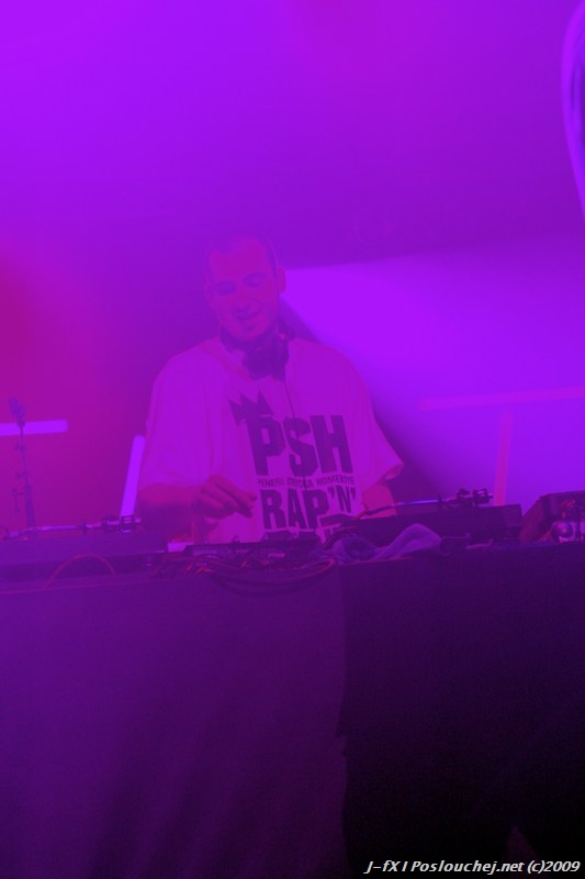 ice cube - 10.4.09